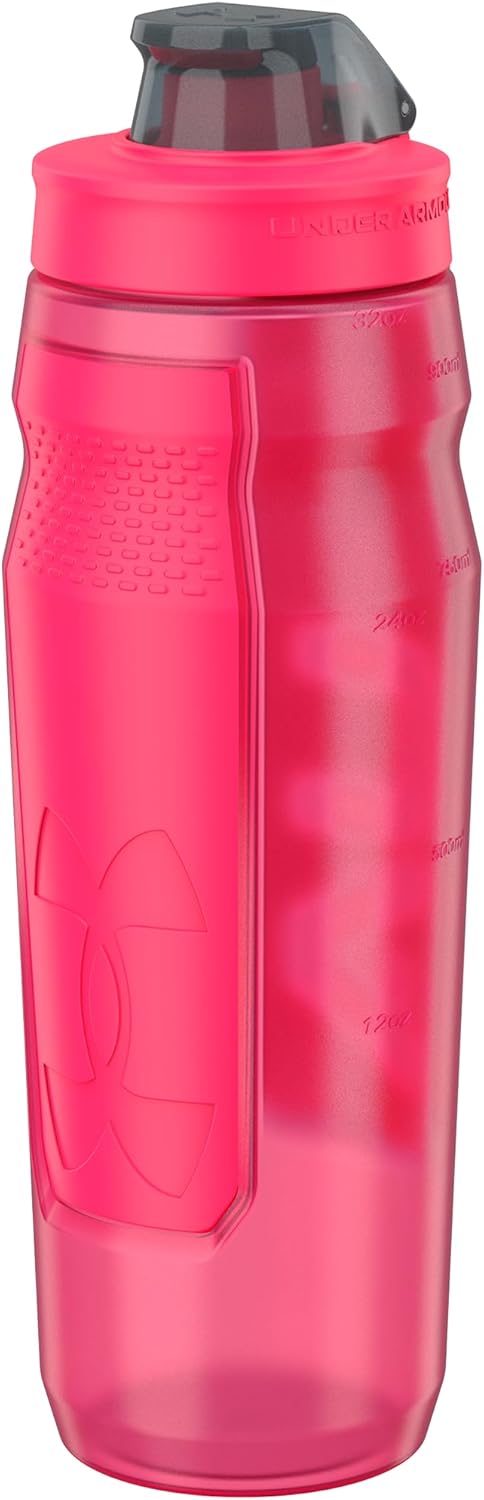 Under Armour 32oz Playmaker Squeeze Water Bottle | Squeeze