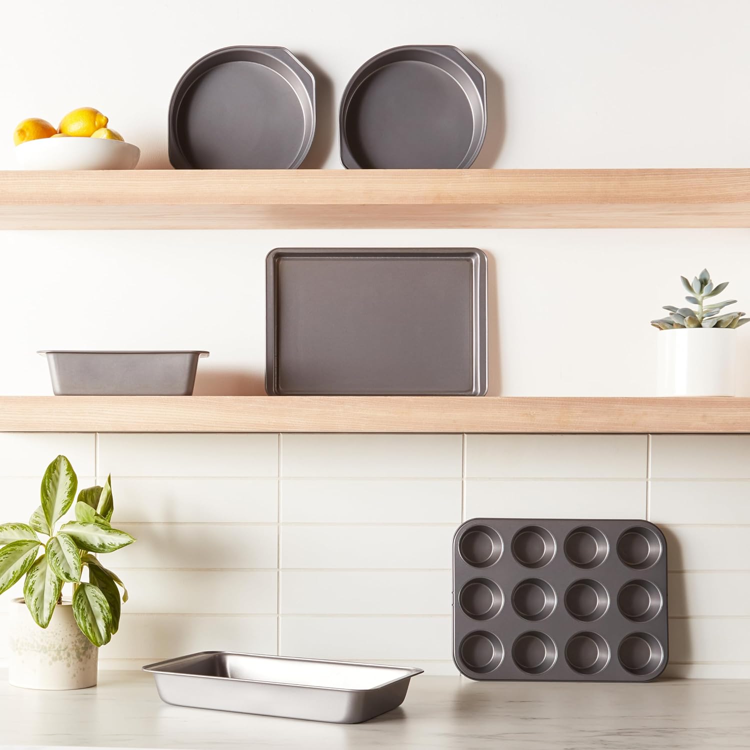 Amazon Basics 6 Piece Nonstick, Carbon Steel Oven Safe Bakeware Set with Cake, Muffin, Cookie, and Loaf Pans, 6 Piece, 16.25 x 11.75 x 6.25 inches