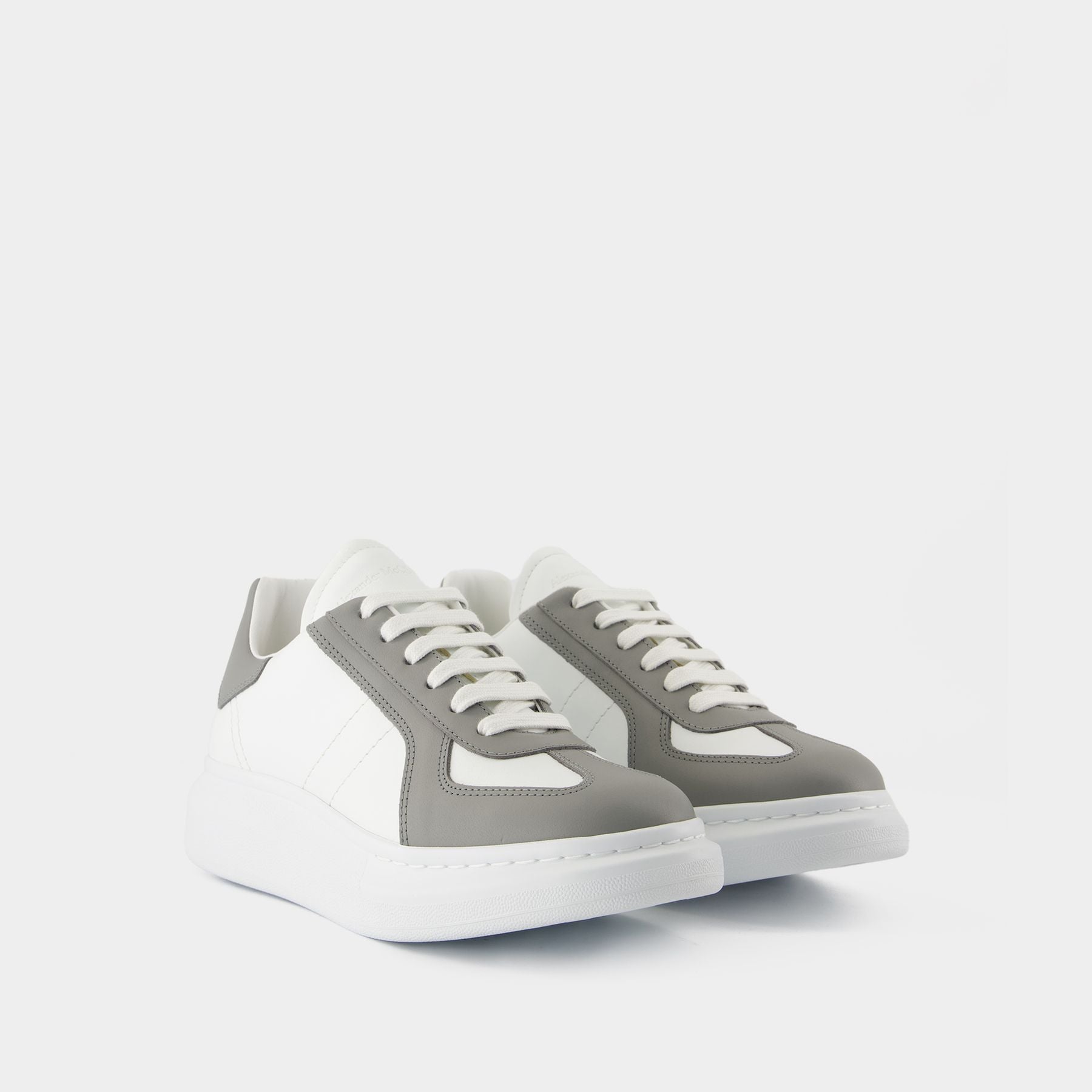 Sneakers Oversized - Alexander McQueen - Leather - White