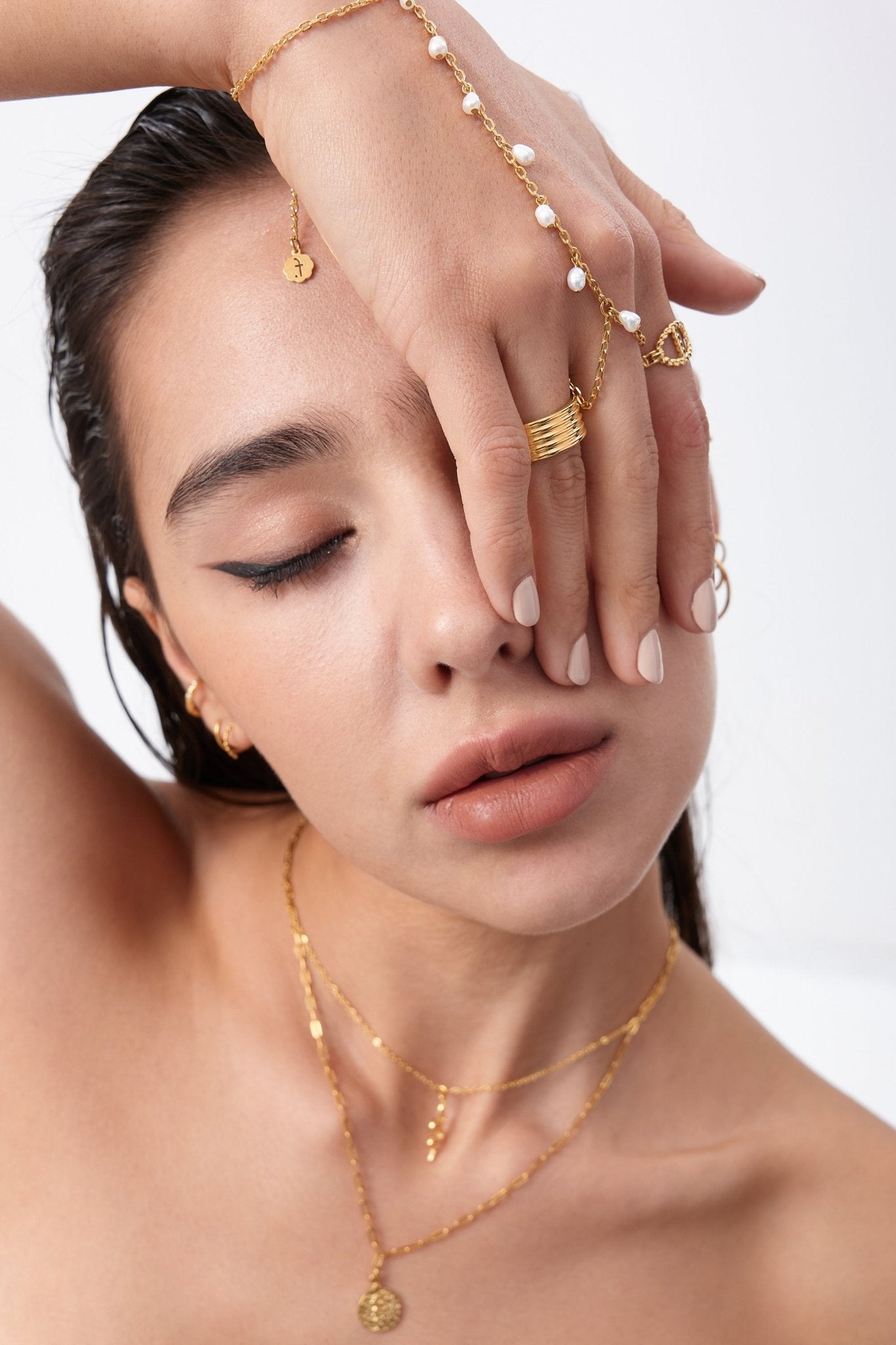 Freshwater Pearl Hand Chain