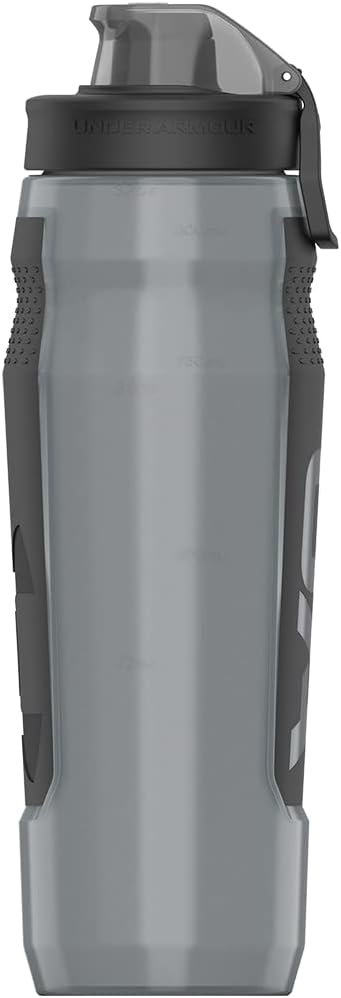 Under Armour 32oz Playmaker Squeeze Water Bottle | Squeeze